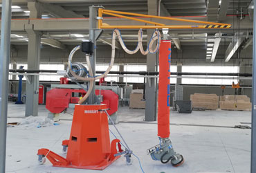 mobile-jib-crane-and-vacuum-lifting