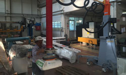 vacuum-lifting-for-polyethylene-bag