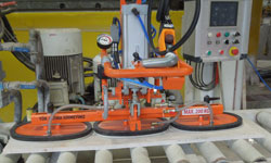 Marble-block-lifting-with-natsu-vacuum-lifter